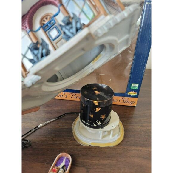 Lemax 2004 dragon's breath costume shop AS IS Pumpkin Hollow Village accessory H - Picture 5 of 8